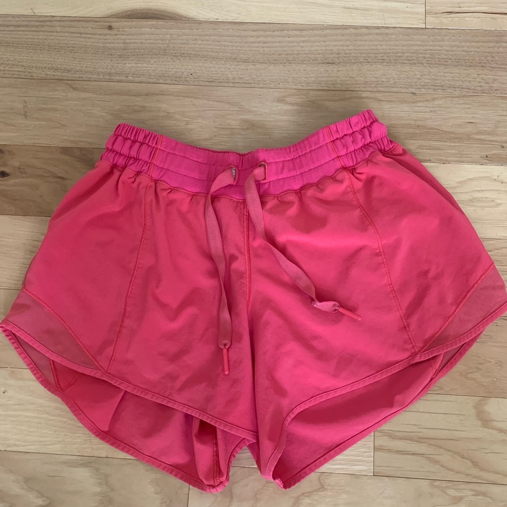 Lululemon Hotty Hot Short 4 inch